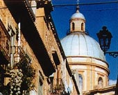 La cupola della Cattedrale fa da punto di riferimento per tutto il territorio